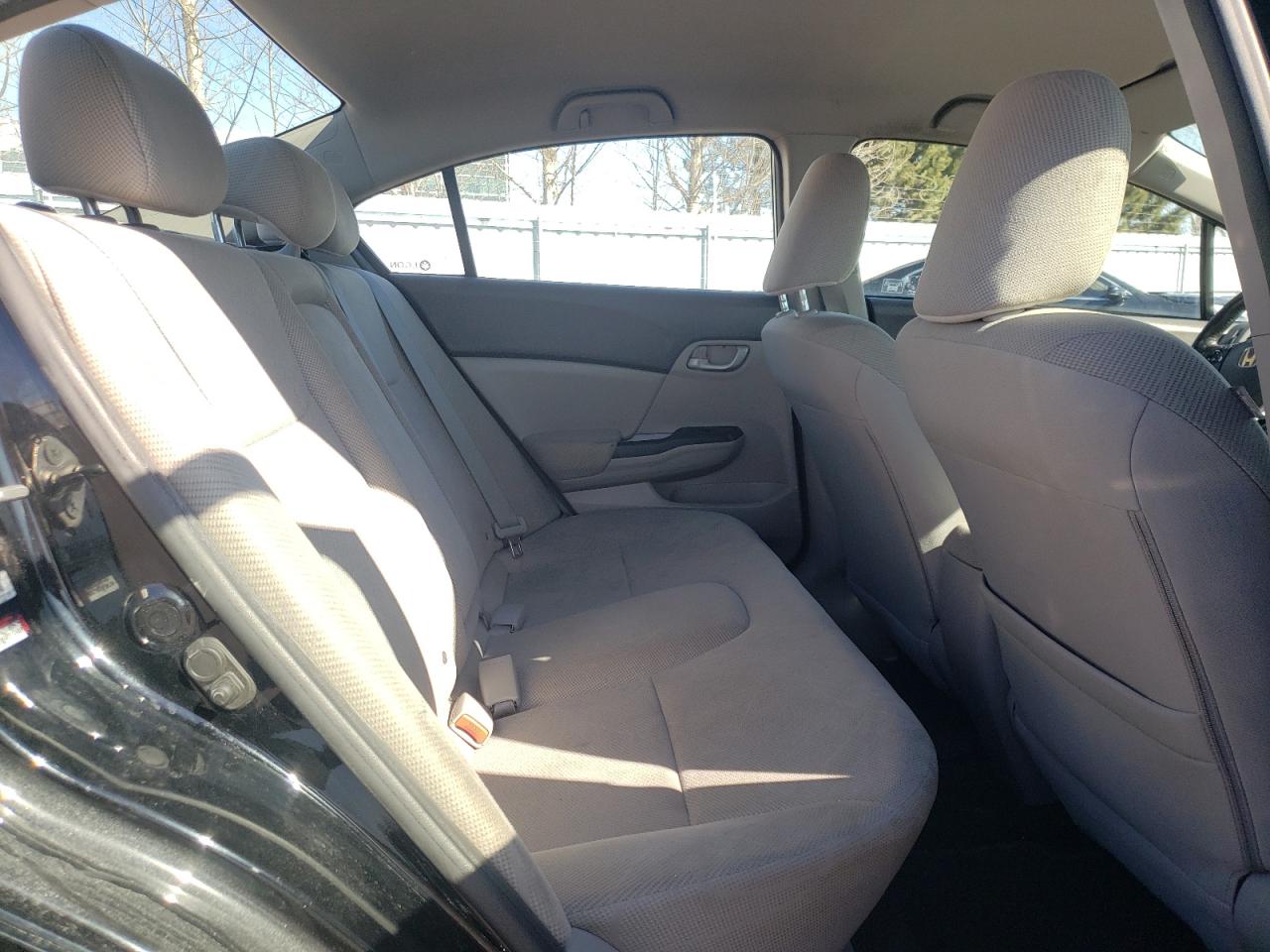 Photo 6 from auction – 2012 HONDA CIVIC LX with VIN 2HGFB2F46CH107646