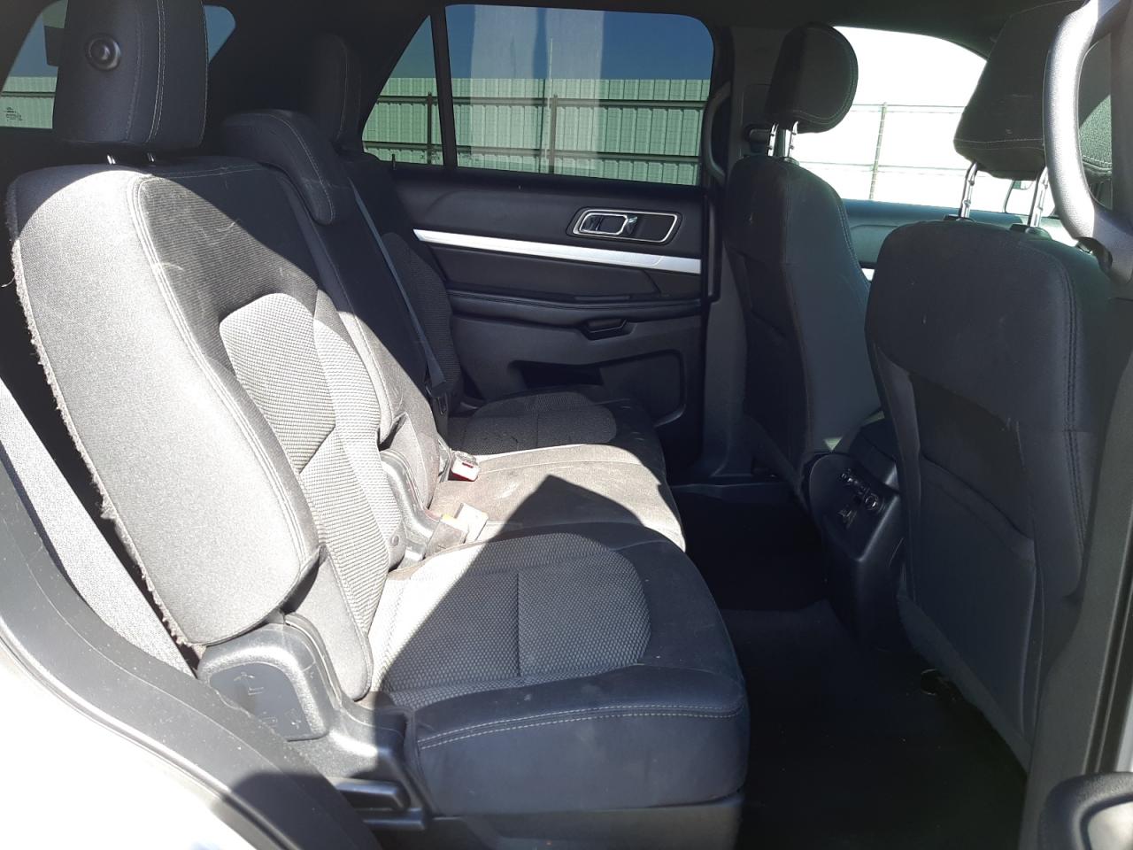 Photo 6 from auction – 2017 FORD EXPLORER X with VIN 1FM5K7D84HGD89944