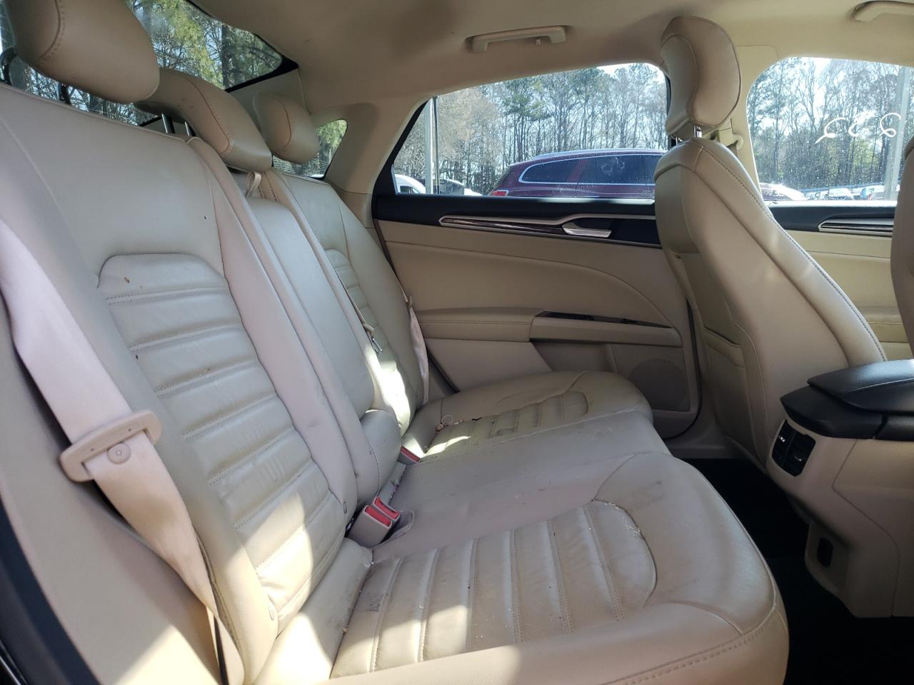 Photo 6 from auction – 2016 FORD FUSION SE with VIN 1FA6P0HD9G5120010