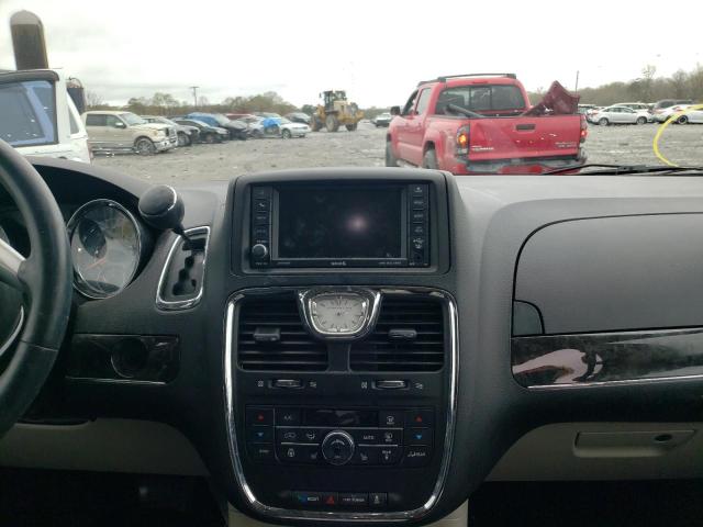 Photo 9 from auction – 2015 CHRYSLER TOWN & COU with VIN 2C4RC1BG8FR753532