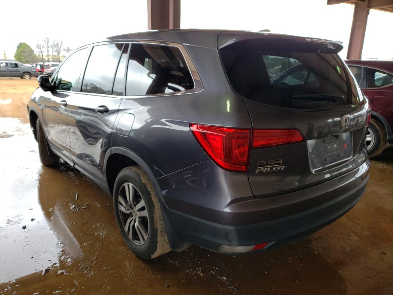 Photo 3 from auction – 2017 HONDA PILOT EXL with VIN 5FNYF6H88HB034232