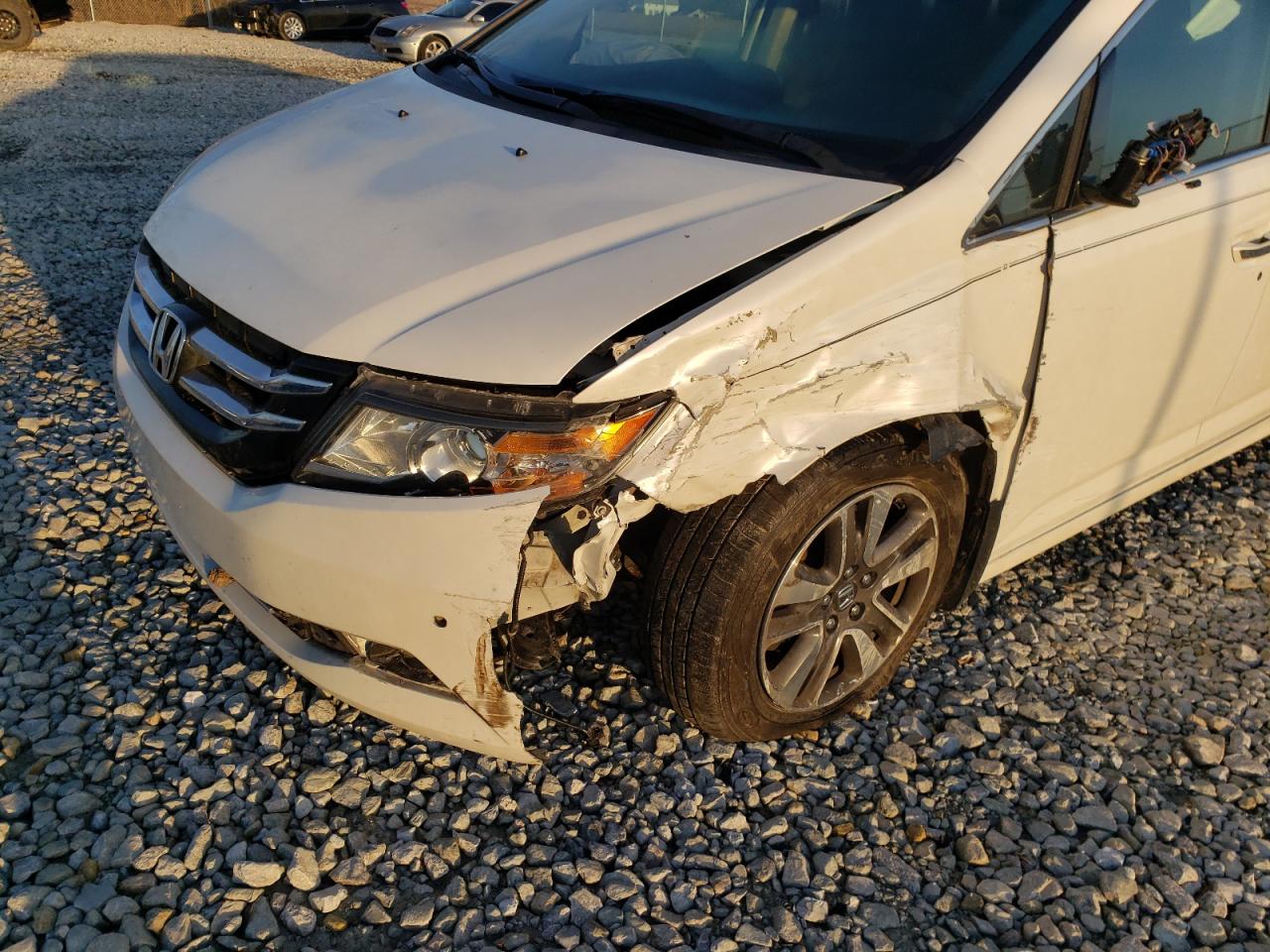 Photo 9 from auction – 2014 HONDA ODYSSEY TO with VIN 5FNRL5H96EB093050