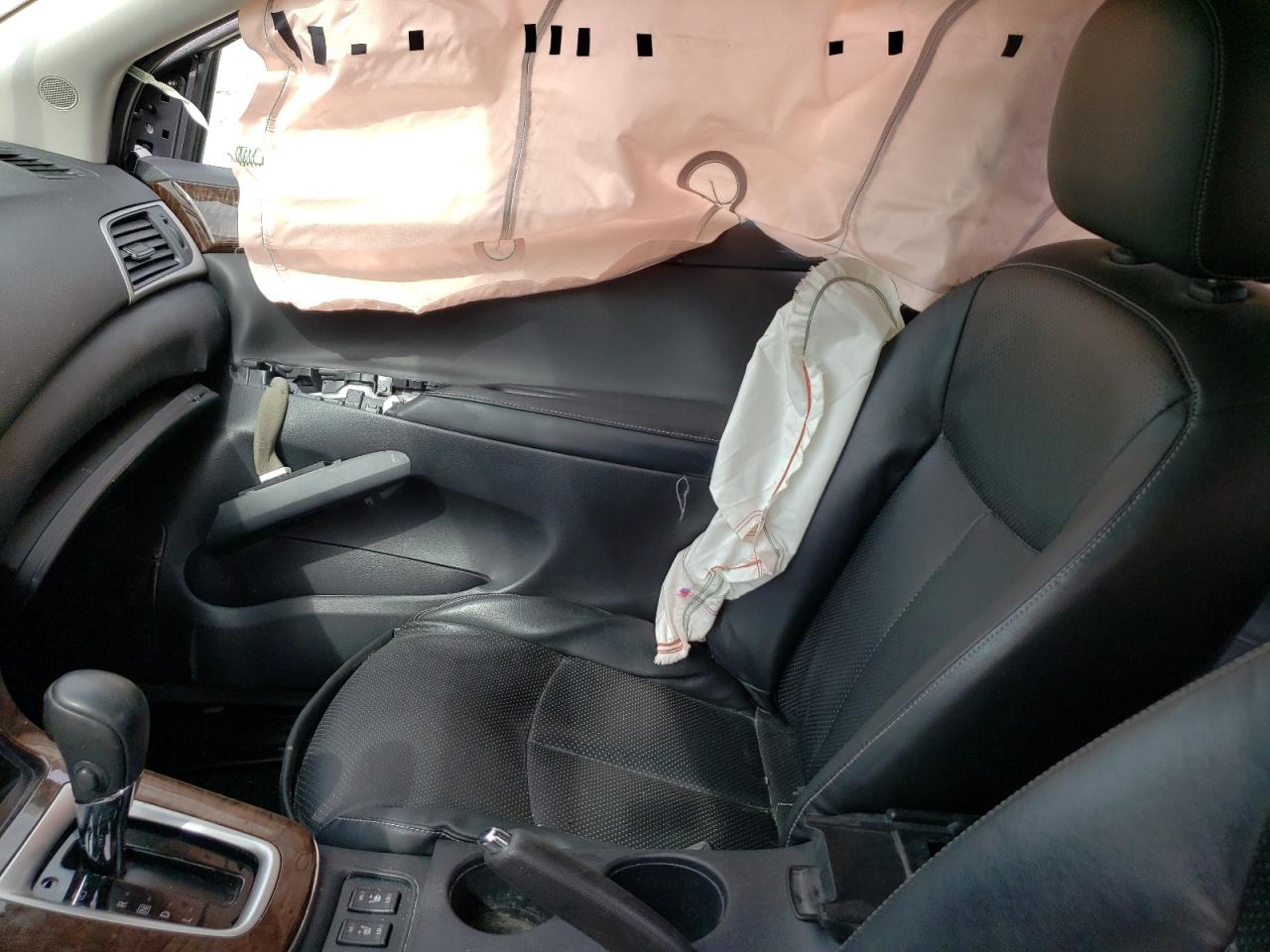 Photo 5 from auction – 2015 NISSAN SENTRA S with VIN 3N1AB7AP1FY252733