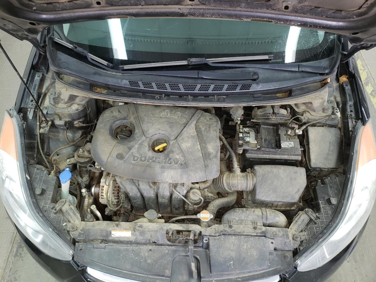 Photo 7 from auction – 2012 HYUNDAI ELANTRA GL with VIN 5NPDH4AE5CH068720