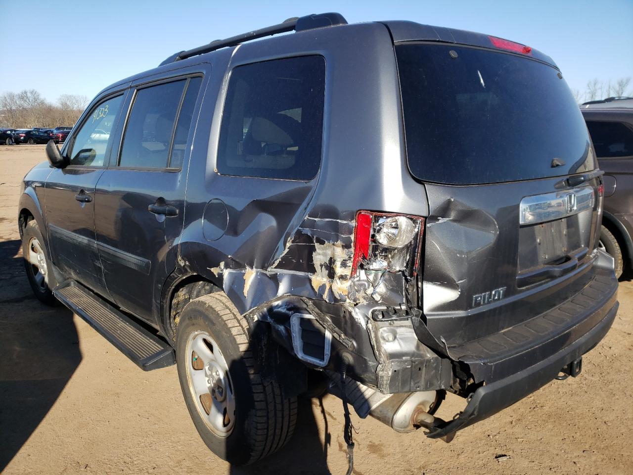 Photo 3 from auction – 2011 HONDA PILOT LX with VIN 5FNYF4H2XBB064288