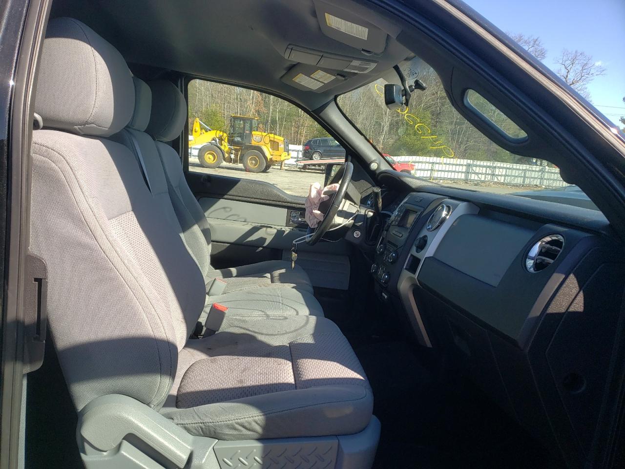 Photo 5 from auction – 2013 FORD F150 SUPER with VIN 1FTFX1EF9DFC37811