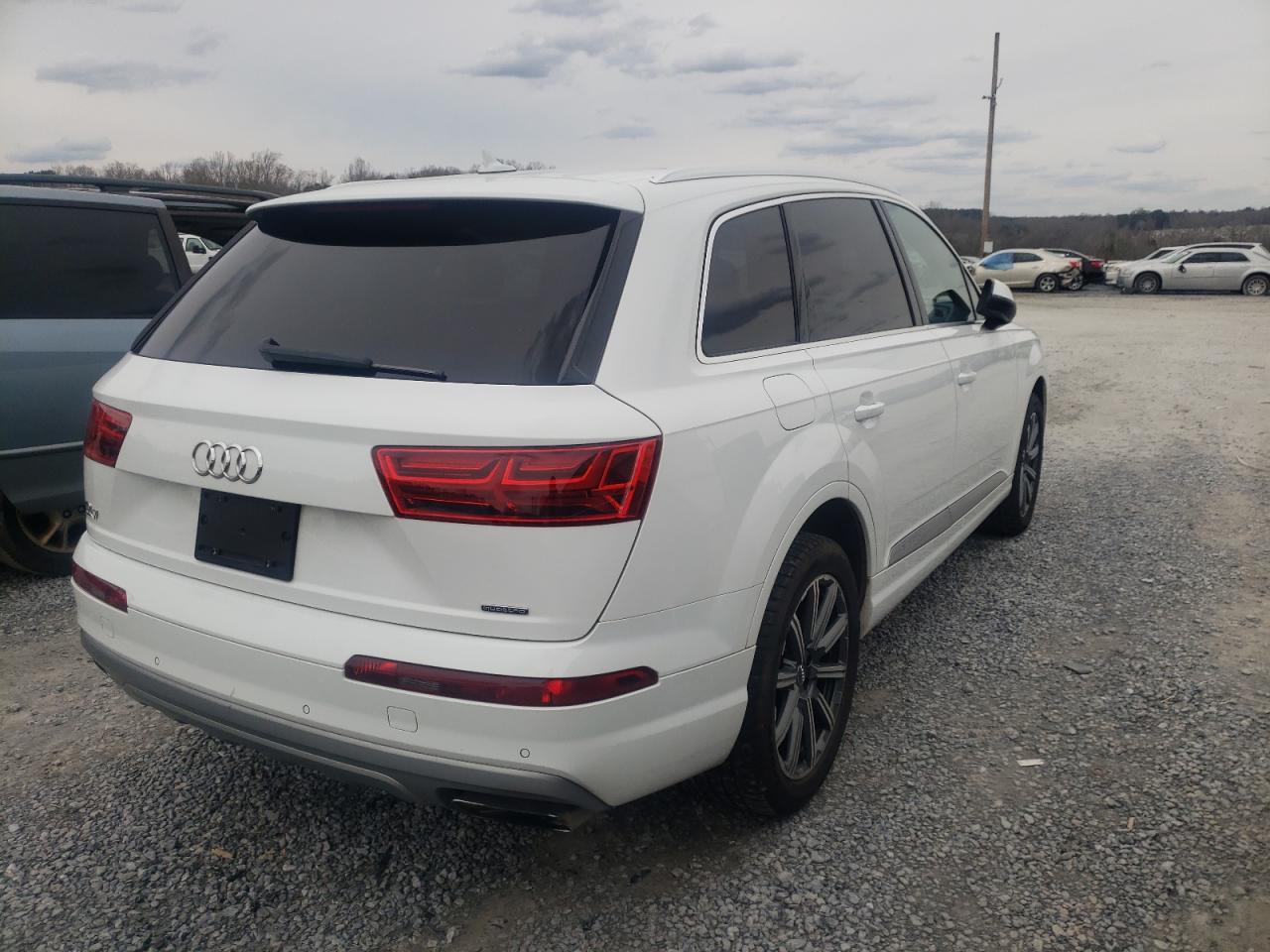 Photo 4 from auction – 2017 AUDI Q7 PREMIUM with VIN WA1LHAF78HD043418