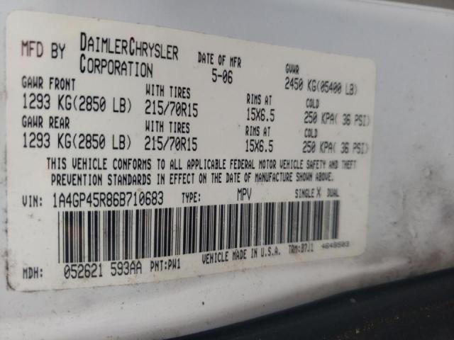 Photo 10 from auction – 2006 CHRYSLER TOWN & COU with VIN 1A4GP45R86B710683