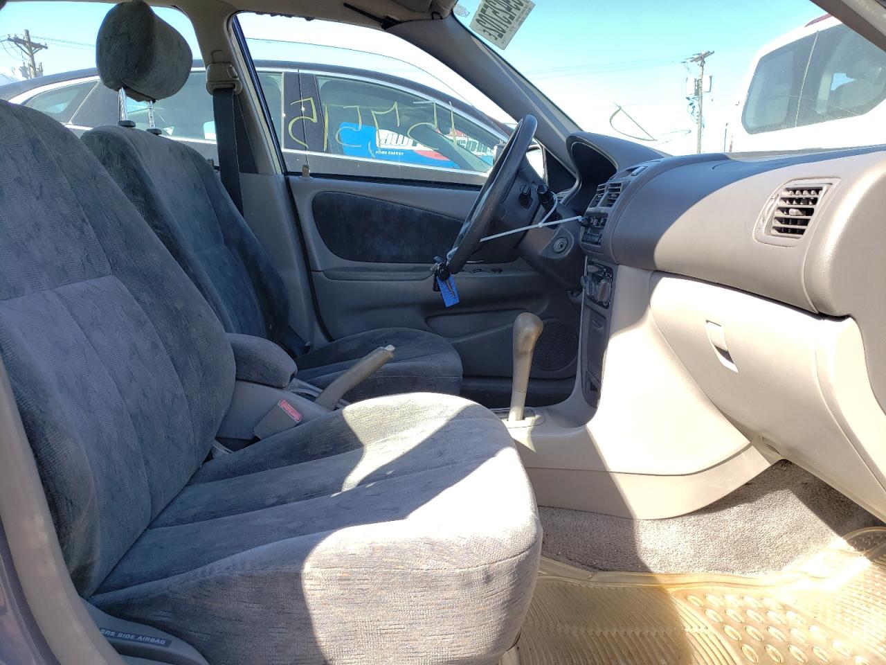 Photo 5 from auction – 1998 TOYOTA COROLLA VE with VIN 2T1BR18E2WC010533
