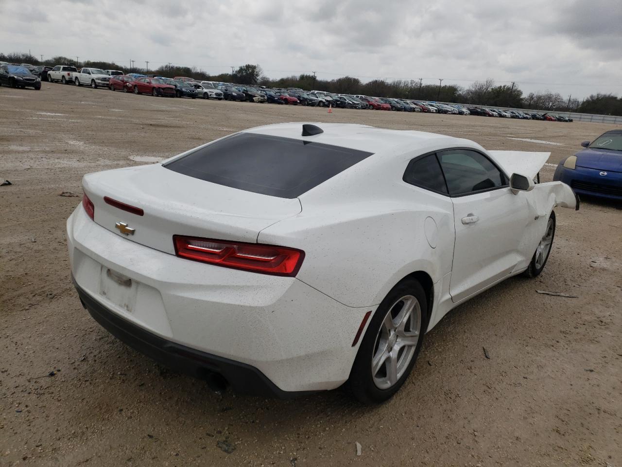 Photo 4 from auction – 2018 CHEVROLET CAMARO LT with VIN 1G1FB1RX2J0111704