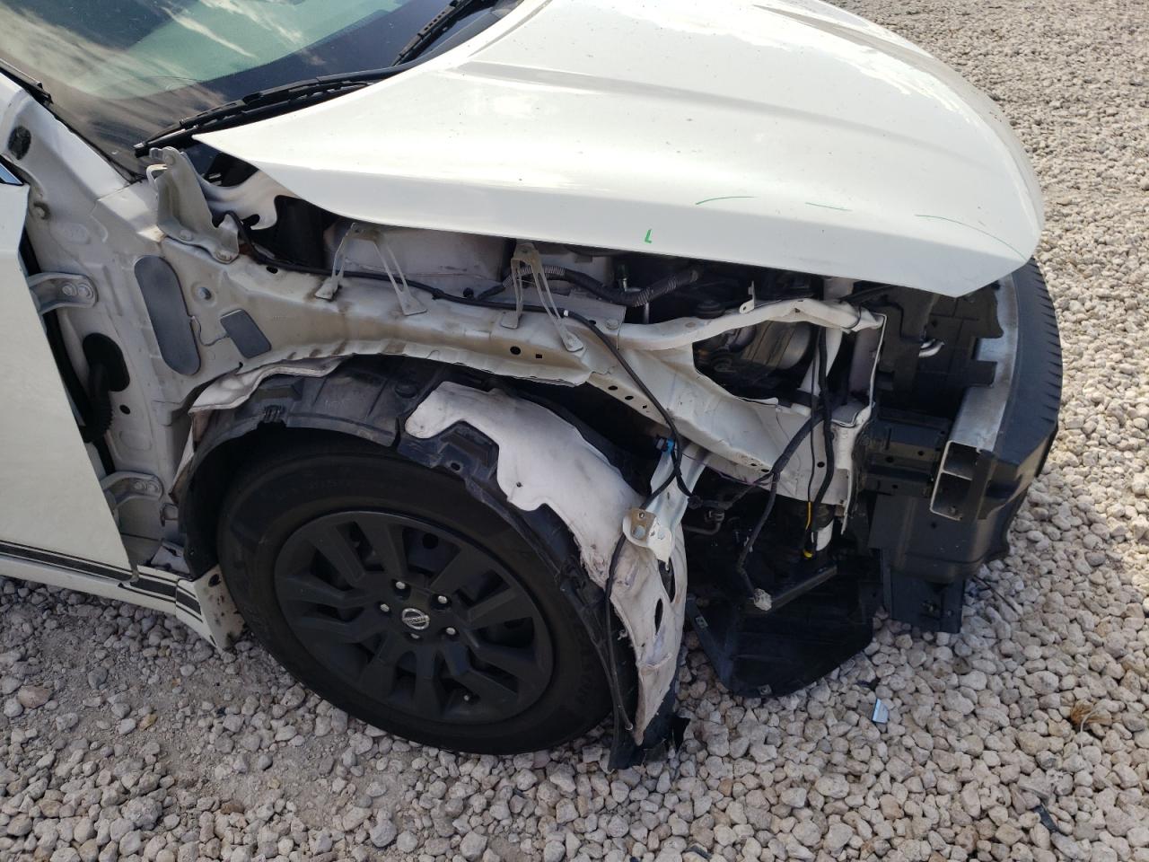 Photo 9 from auction – 2016 NISSAN ALTIMA 2.5 with VIN 1N4AL3AP7GC270401