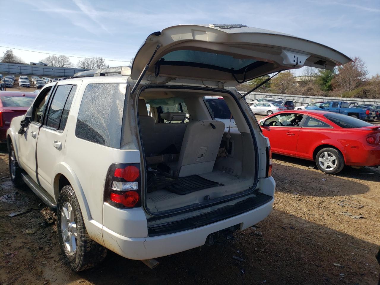 Photo 3 from auction – 2010 FORD EXPLORER X with VIN 1FMEU7DE2AUA06929
