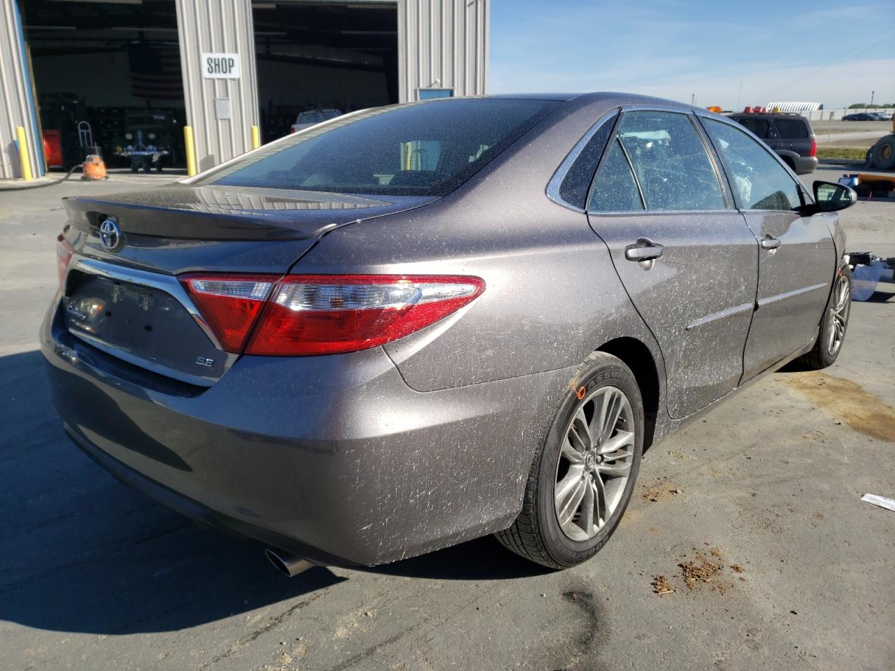 Photo 4 from auction – 2017 TOYOTA CAMRY LE with VIN 4T1BF1FK4HU670656