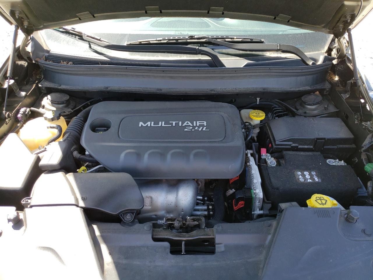 Photo 7 from auction – 2016 JEEP CHEROKEE L with VIN 1C4PJLCB0GW159988
