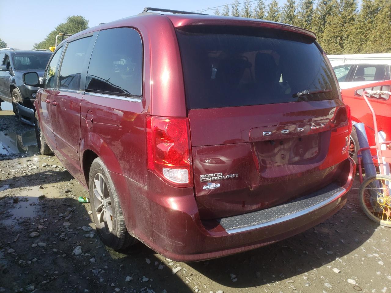 Foto 3 de la subasta – 2017 DODGE GRAND CARA con VIN 2C4RDGCG2HR547057