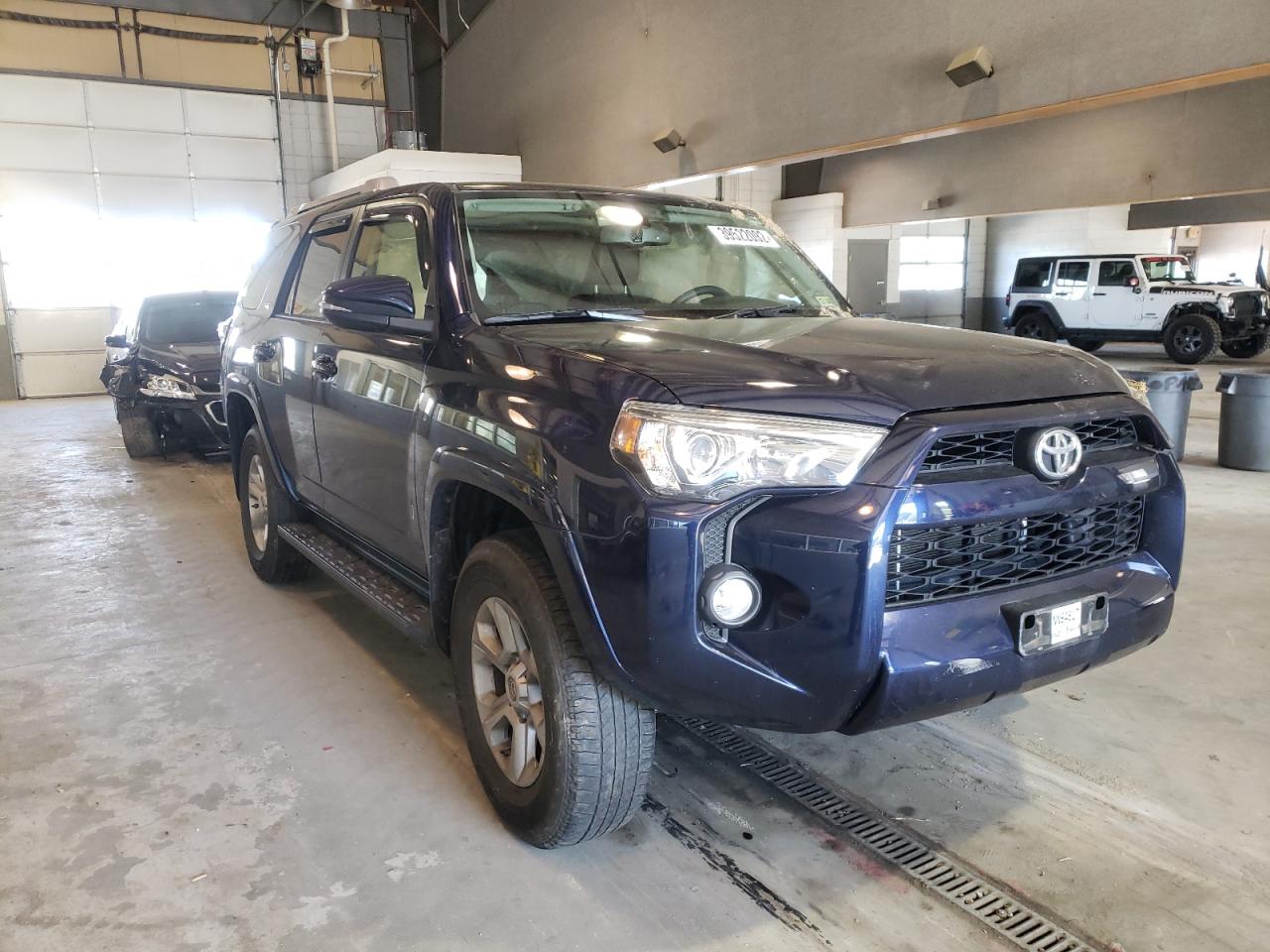 TOYOTA 4RUNNER SR 2018 with VIN JTEBU5JR5J5596228 - Photo from auction