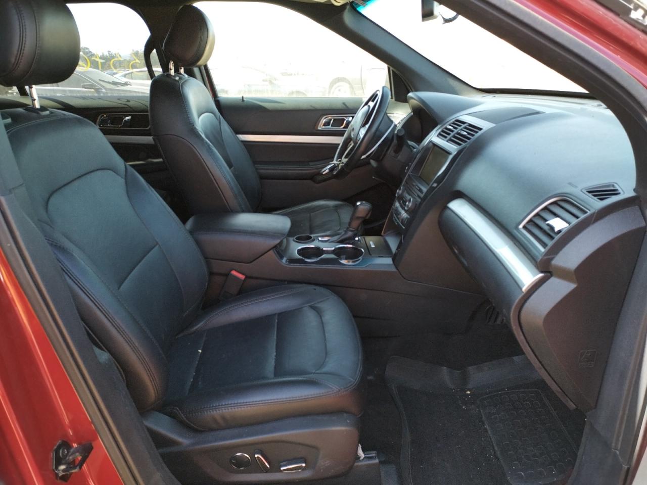 Photo 5 from auction – 2016 FORD EXPLORER X with VIN 1FM5K7D87GGB42609