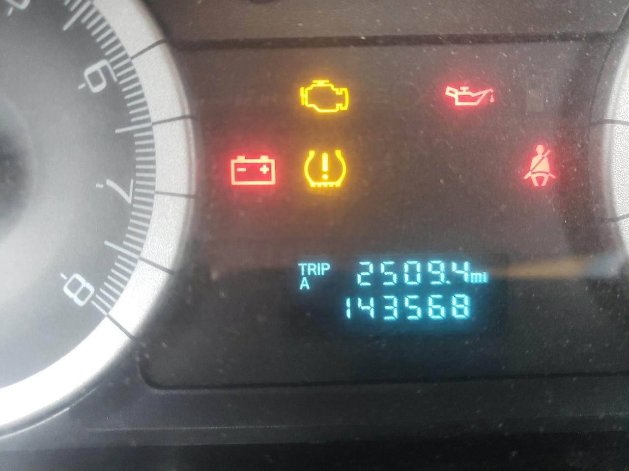 Photo 8 from auction – 2008 FORD ESCAPE XLT with VIN 1FMCU93198KA26246