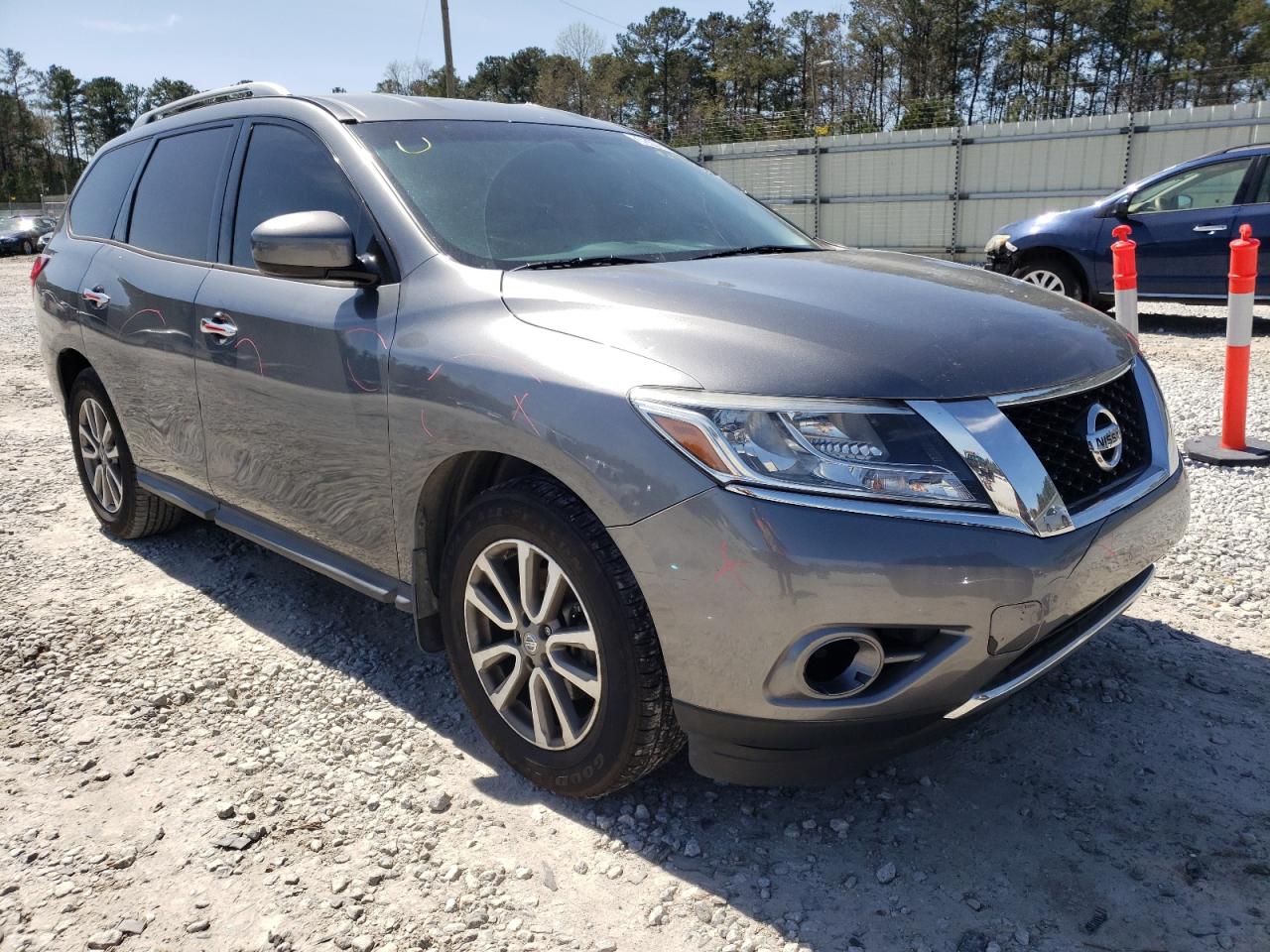 NISSAN PATHFINDER 2016 with VIN 5N1AR2MN7GC644644 - Photo from auction