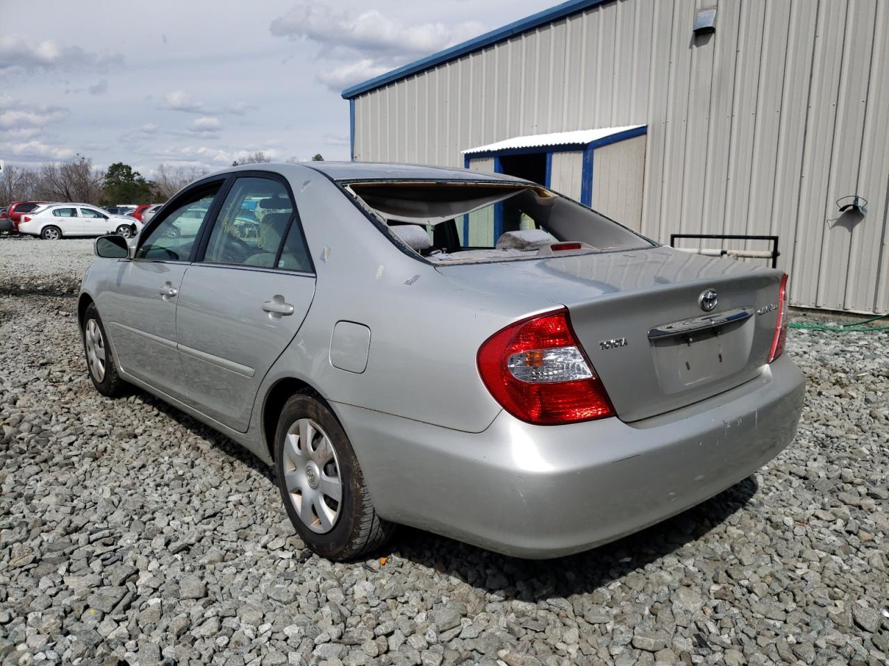 Photo 3 from auction – 2003 TOYOTA CAMRY LE with VIN 4T1BE30K13U749198