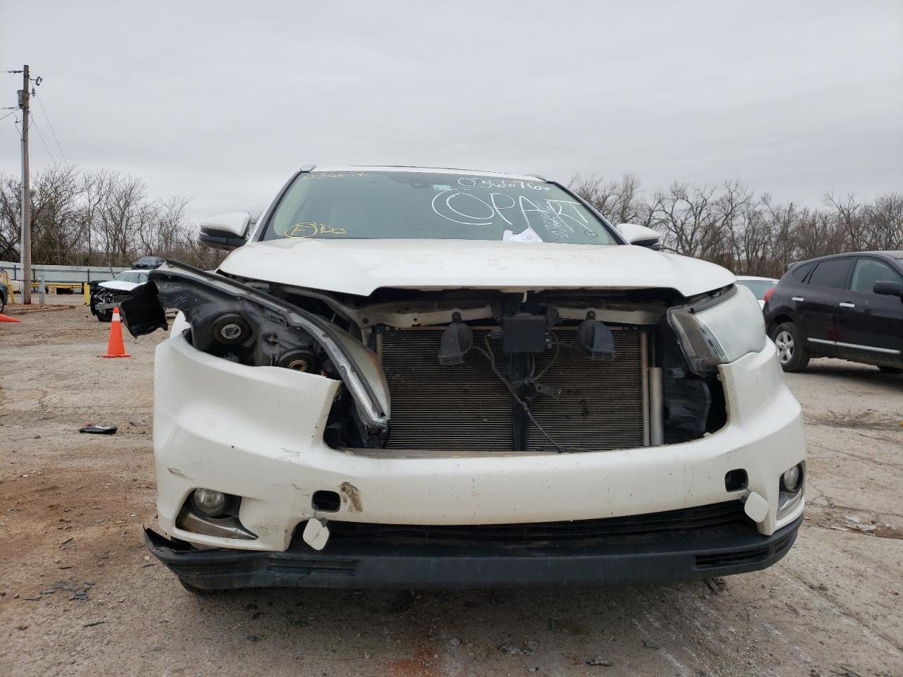 Photo 9 from auction – 2014 TOYOTA HIGHLANDER with VIN 5TDDKRFH2ES036676