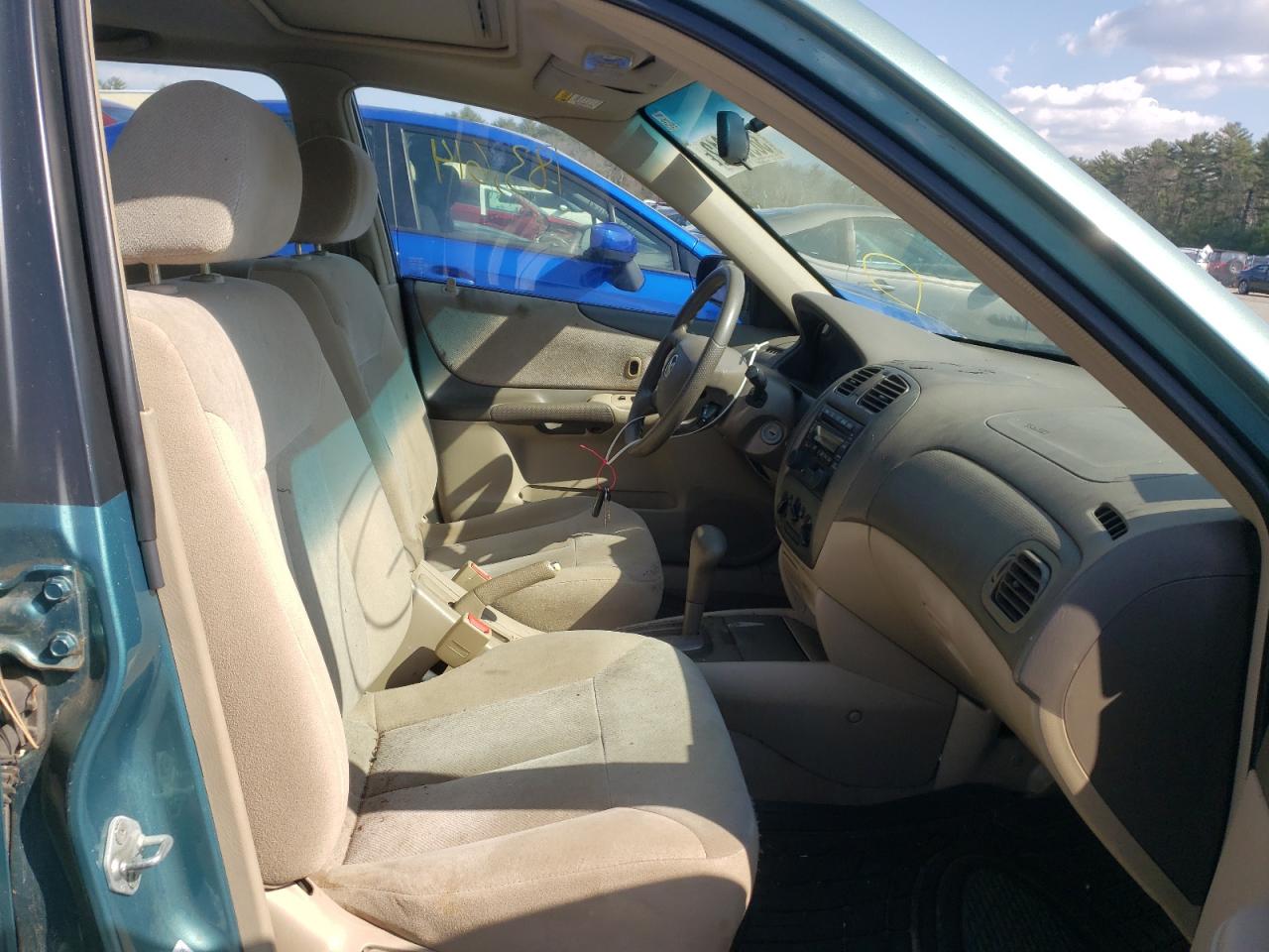 Photo 5 from auction – 2001 MAZDA PROTEGE LX with VIN JM1BJ225810478775