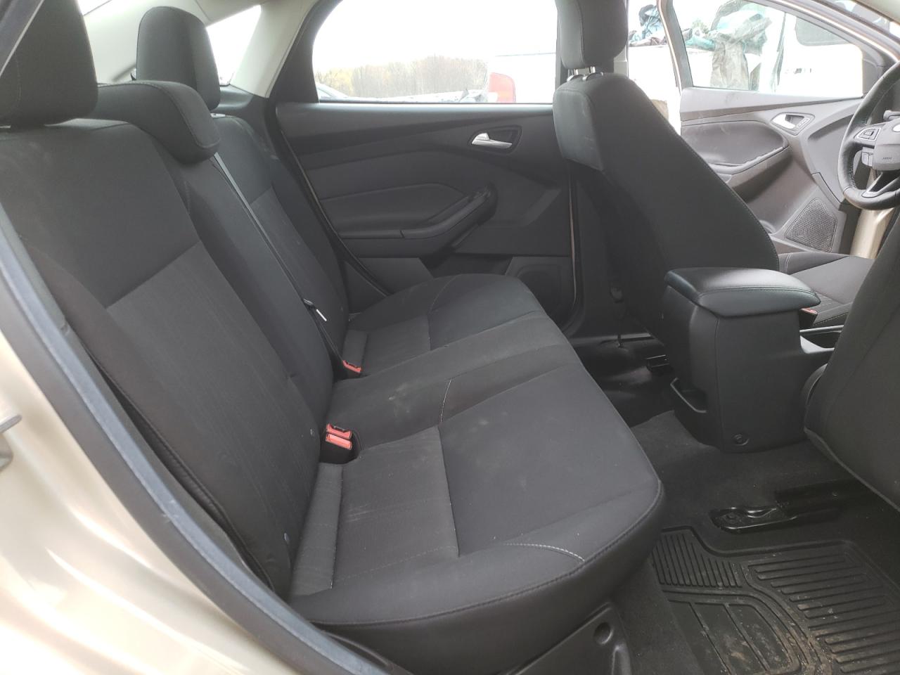 Photo 6 from auction – 2018 FORD FOCUS SE with VIN 1FADP3F27JL239350