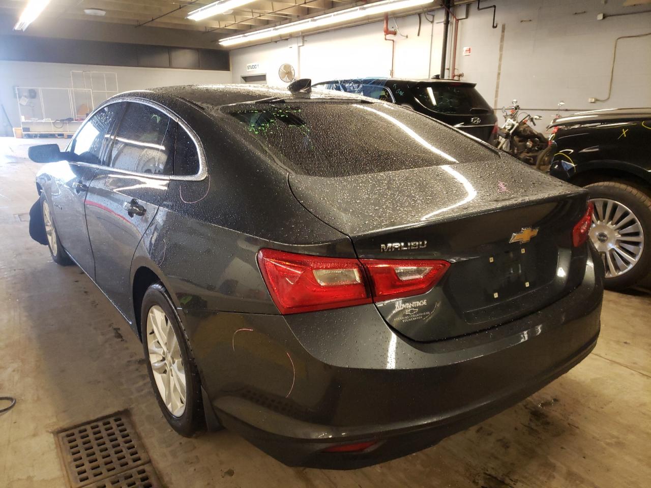 Photo 3 from auction – 2017 CHEVROLET MALIBU LT with VIN 1G1ZE5ST6HF108914
