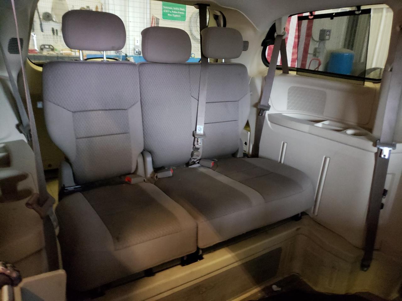 Photo 6 from auction – 2009 CHRYSLER TOWN & COU with VIN 2A8HR54199R528429