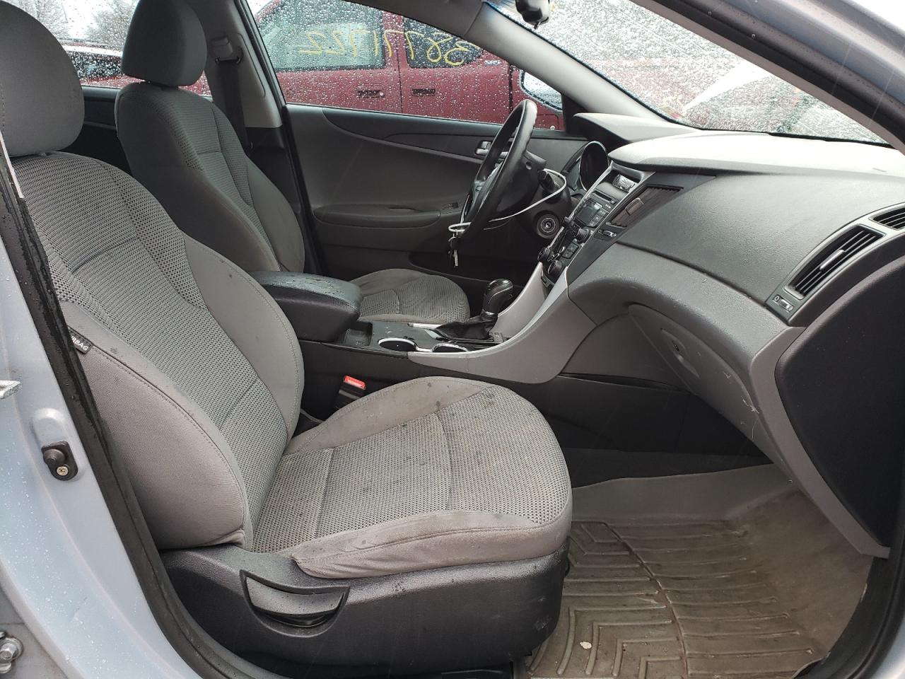 Photo 5 from auction – 2012 HYUNDAI SONATA GLS with VIN 5NPEB4AC6CH311195