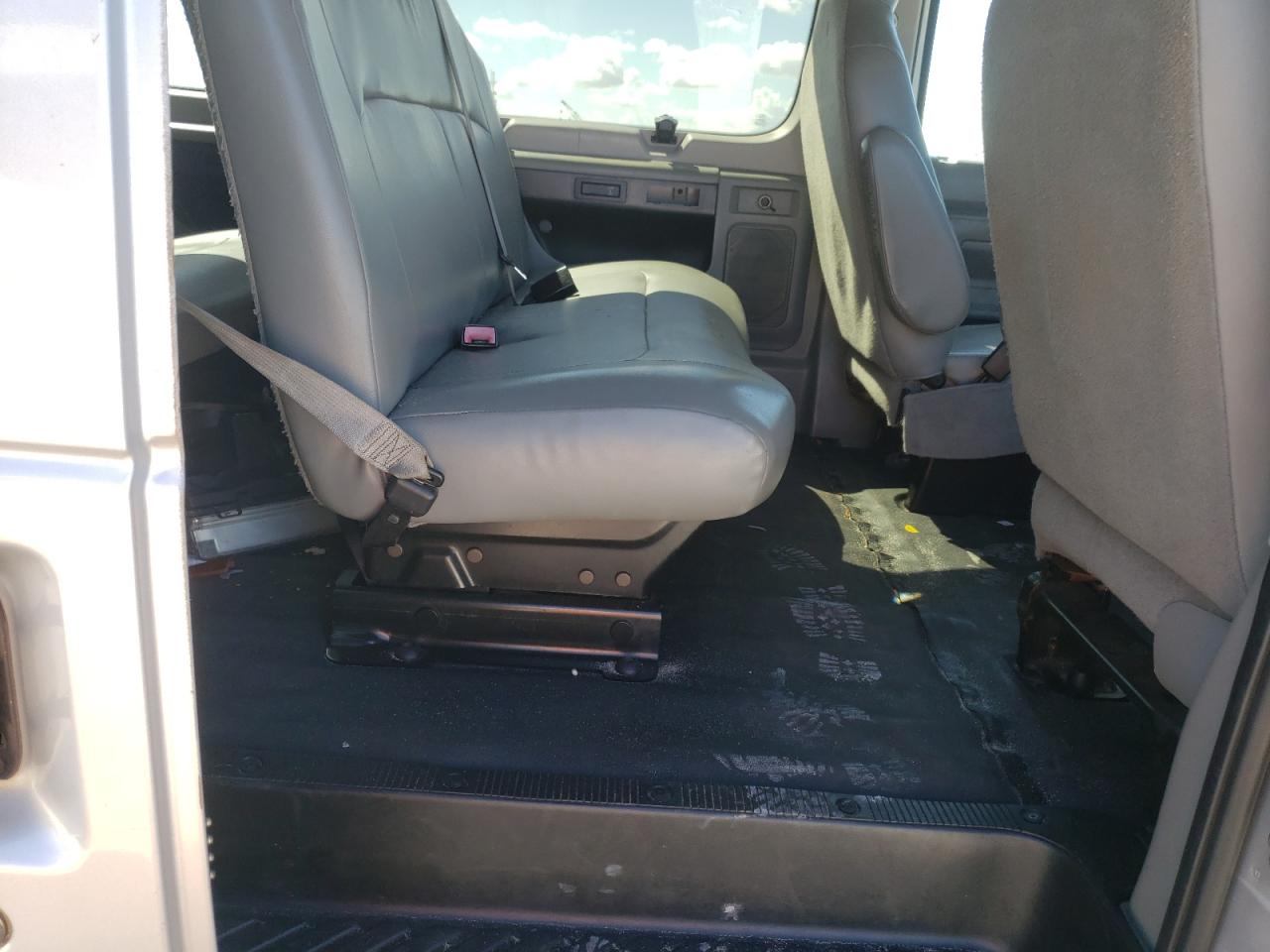 Photo 6 from auction – 2012 FORD ECONOLINE with VIN 1FBSS3BL1CDA52881