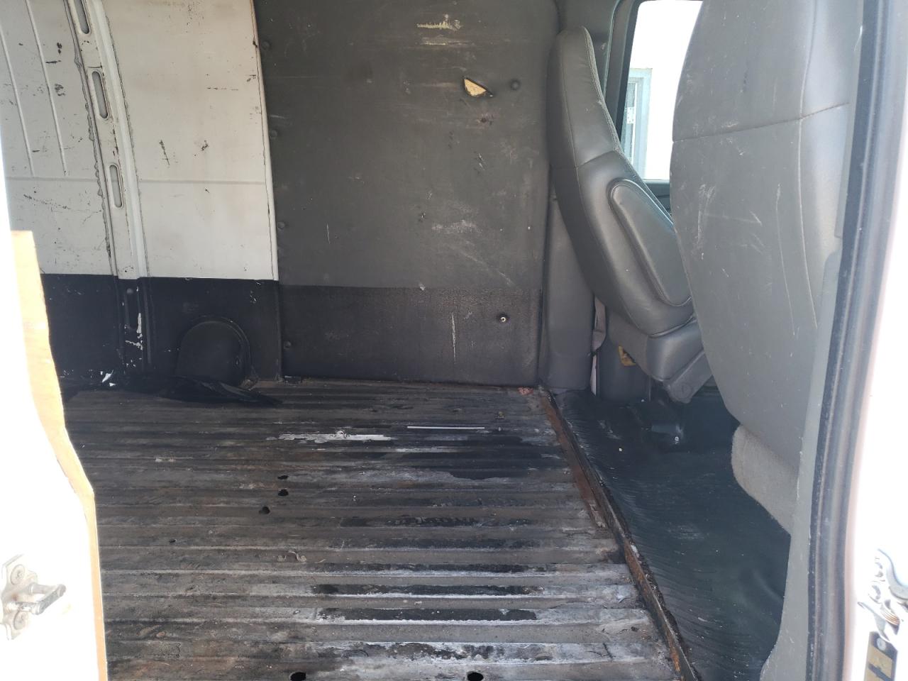 Photo 6 from auction – 2007 CHEVROLET EXPRESS G2 with VIN 1GCGG29V071150859
