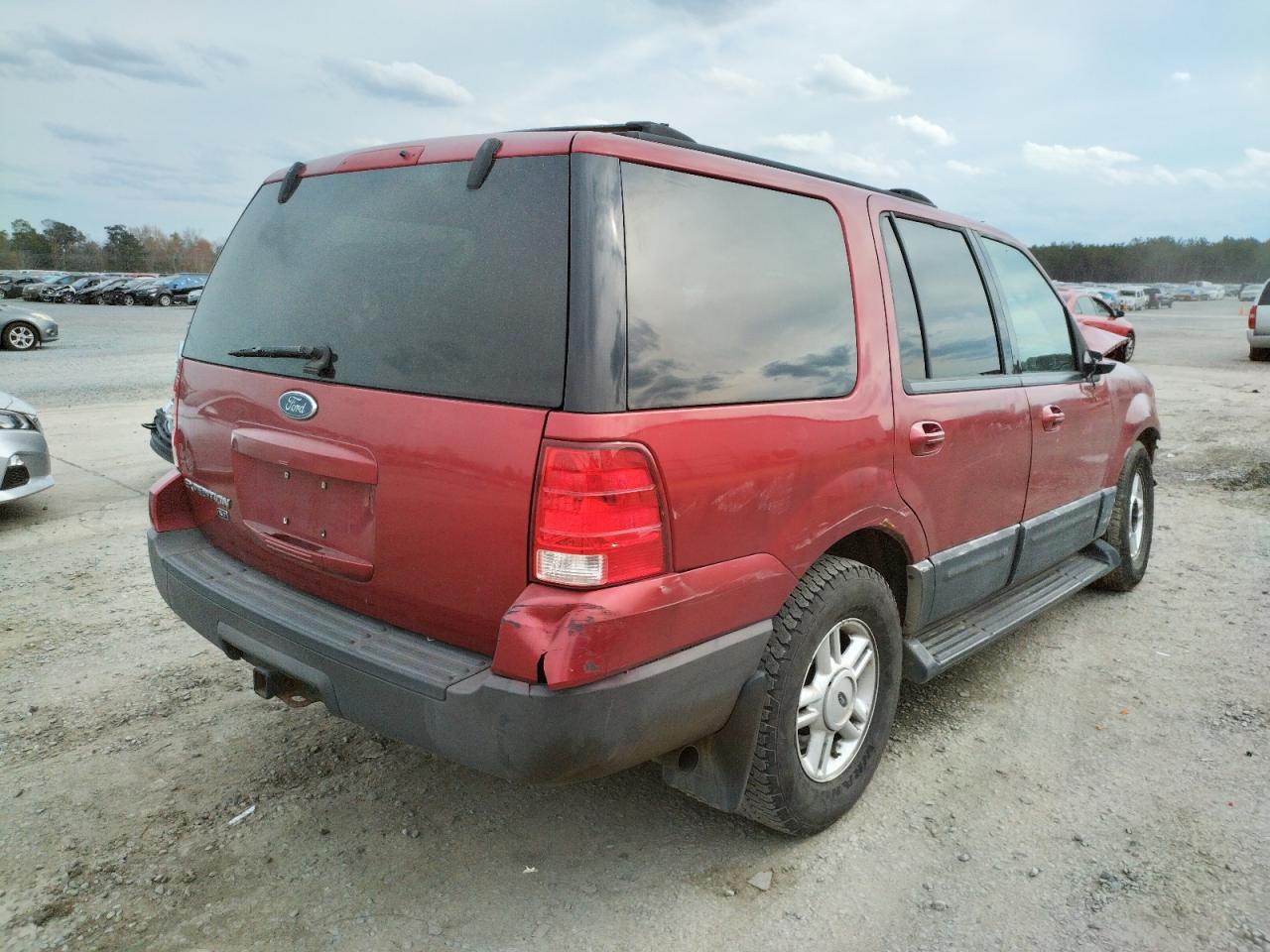 Photo 4 from auction – 2004 FORD EXPEDITION with VIN 1FMPU16W94LA84419