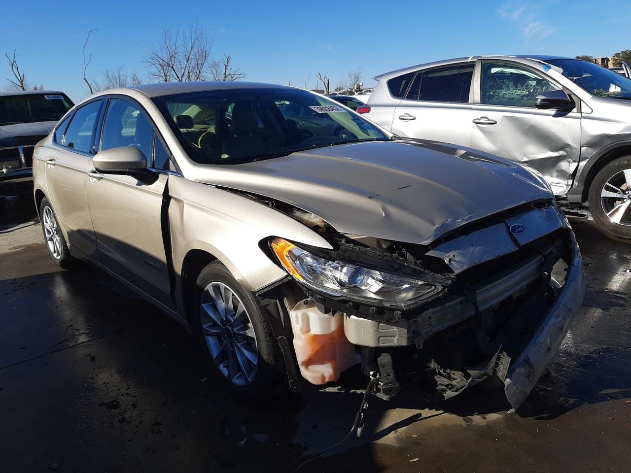 FORD FUSION SE 2017 with VIN 3FA6P0LU2HR257568 - Photo from auction