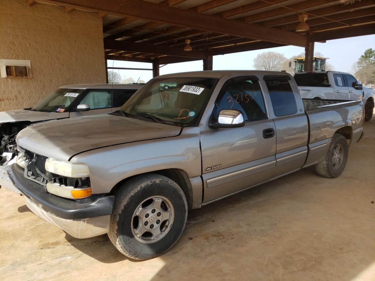 Photo 2 from auction – 1999 CHEVROLET SILVERADO with VIN 2GCEC19V3X1227408