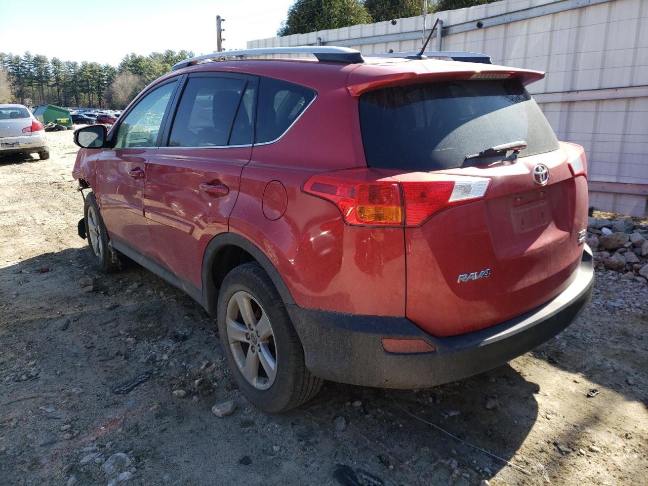 Photo 3 from auction – 2015 TOYOTA RAV4 XLE with VIN 2T3RFREV0FW312225