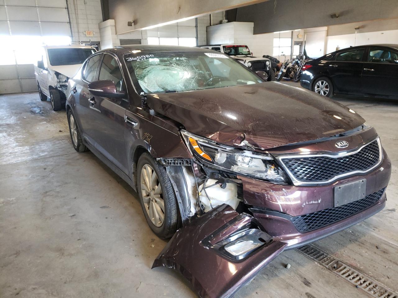 KIA OPTIMA EX 2015 with VIN 5XXGN4A70FG493642 - Photo from auction