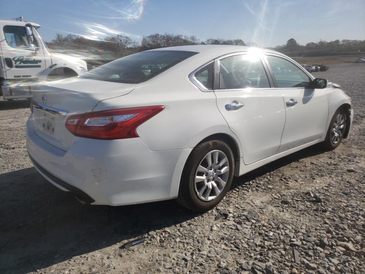 Photo 4 from auction – 2016 NISSAN ALTIMA 2.5 with VIN 1N4AL3AP6GC135099