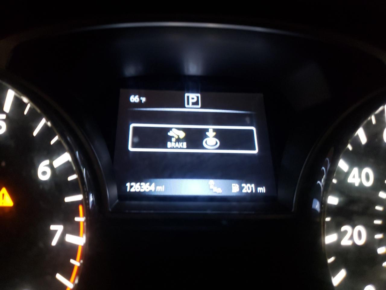Photo 8 from auction – 2016 NISSAN PATHFINDER with VIN 5N1AR2MN9GC614061