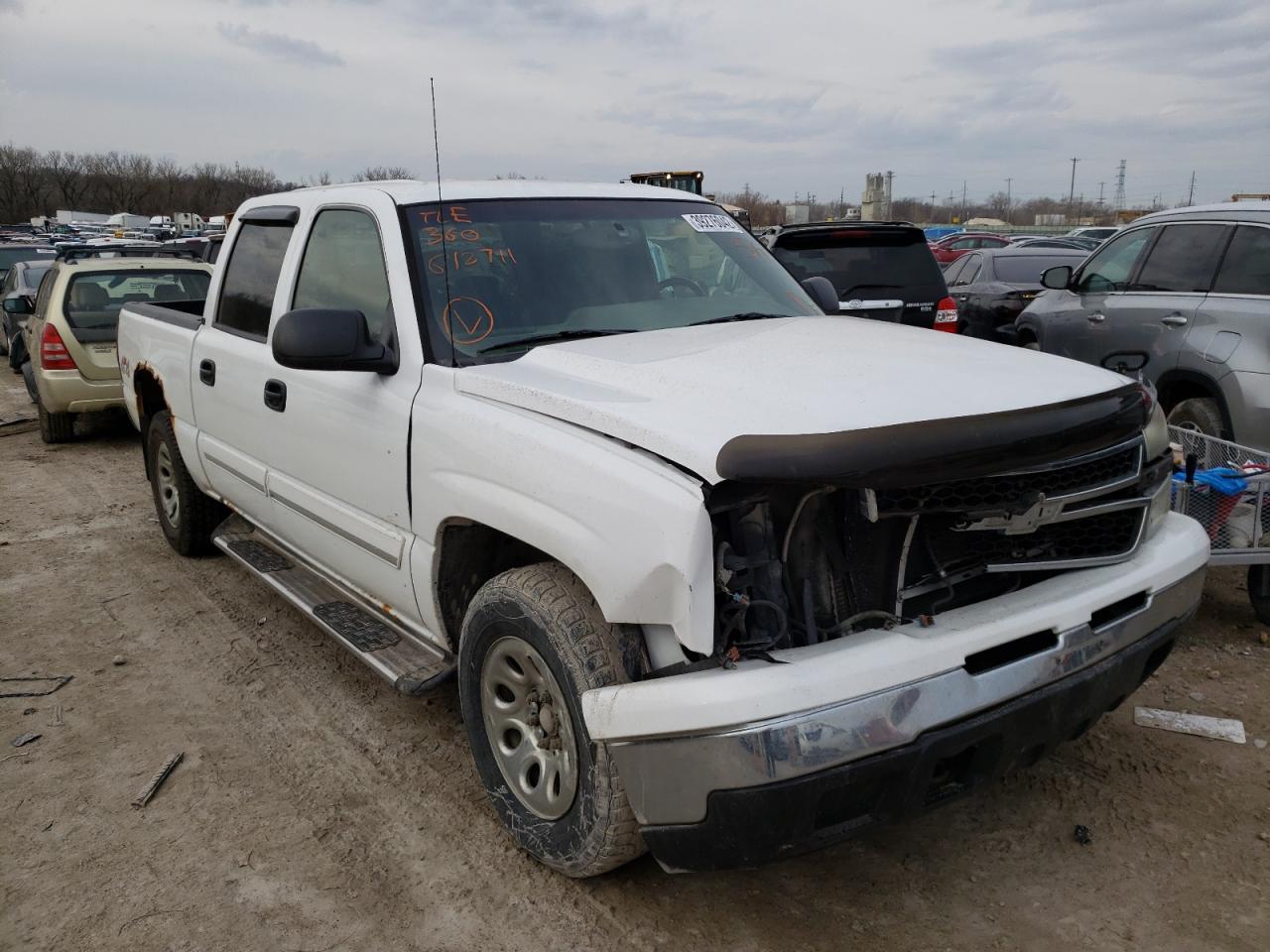 CHEVROLET SILVERADO 2006 with VIN 2GCEK13Z361271129 - Photo from auction