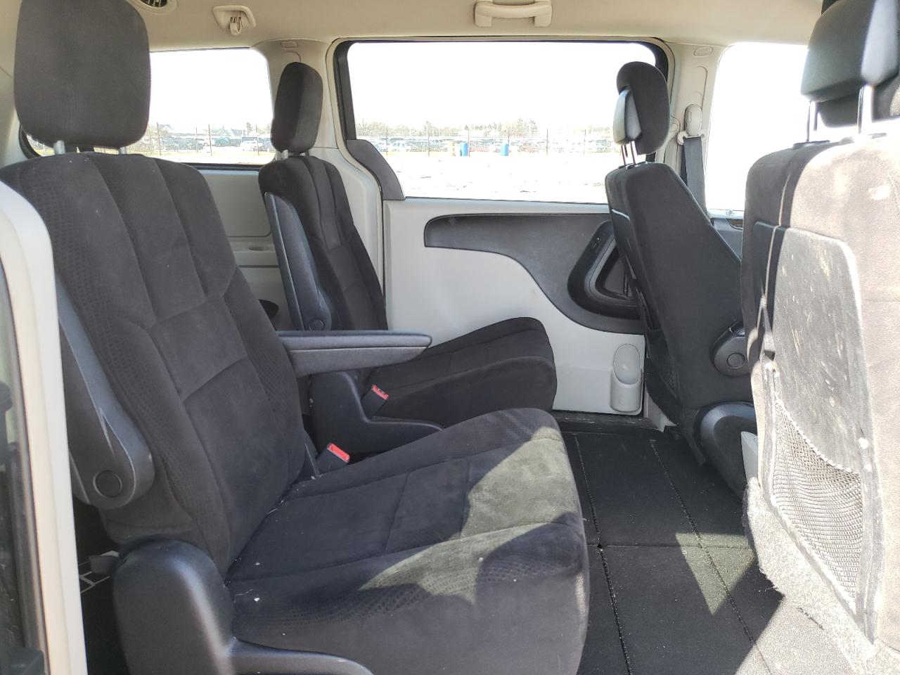 Photo 6 from auction – 2012 DODGE GRAND CARA with VIN 2C4RDGDG1CR314343