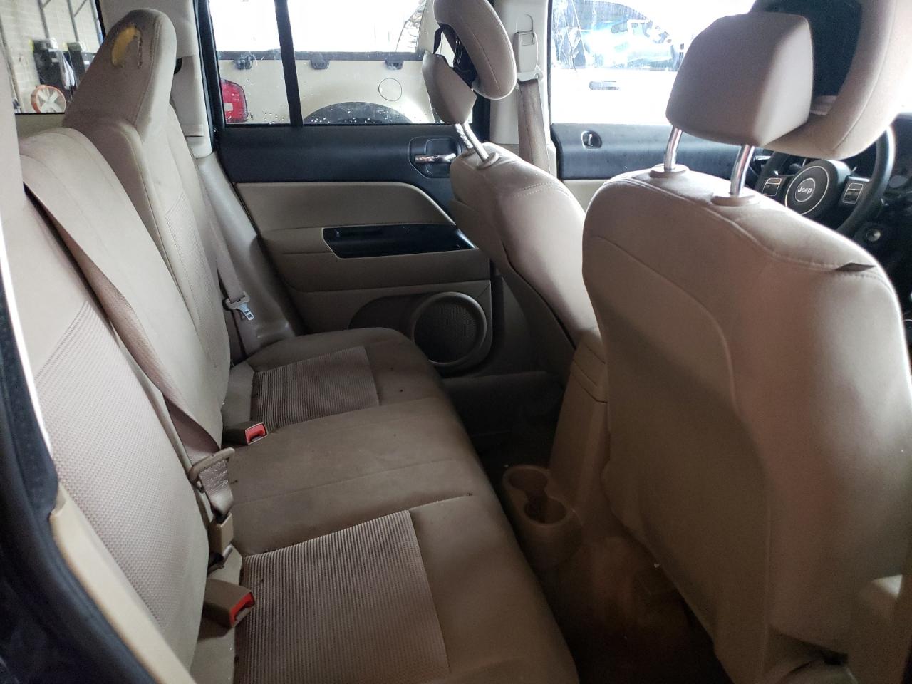 Photo 6 from auction – 2016 JEEP PATRIOT SP with VIN 1C4NJPBA2GD744185