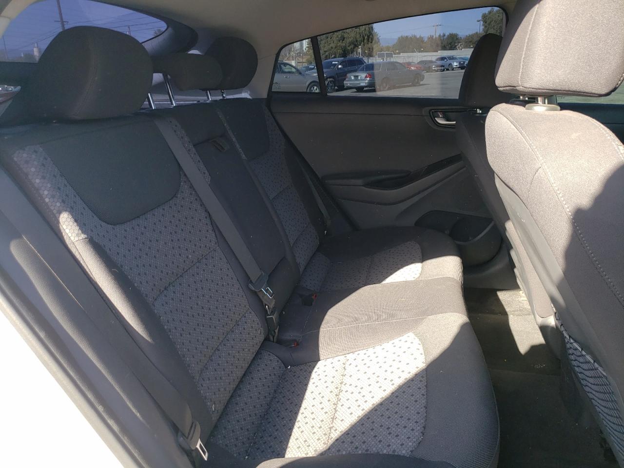 Photo 6 from auction – 2019 HYUNDAI IONIQ with VIN KMHC65LD7KU143879