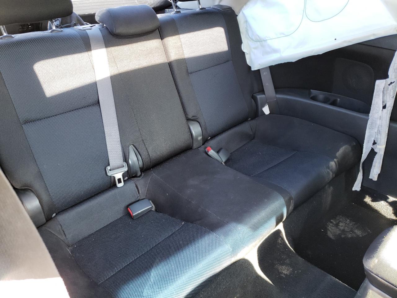 Photo 6 from auction – 2005 TOYOTA SCION TC with VIN JTKDE167050048482