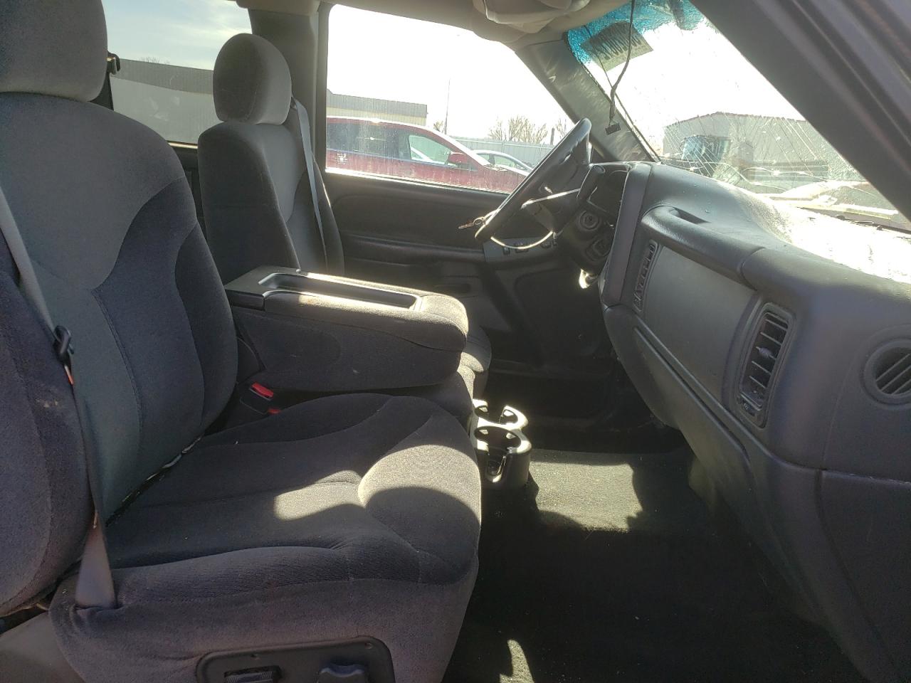 Photo 5 from auction – 2002 GMC NEW SIERRA with VIN 2GTEK19T621197590