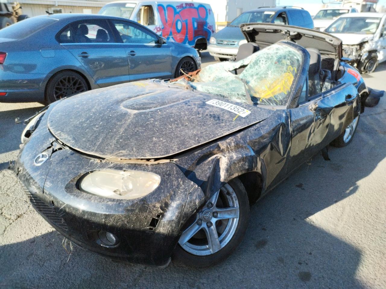 Photo 2 from auction – 2006 MAZDA MX-5 MIATA with VIN JM1NC25F160109517