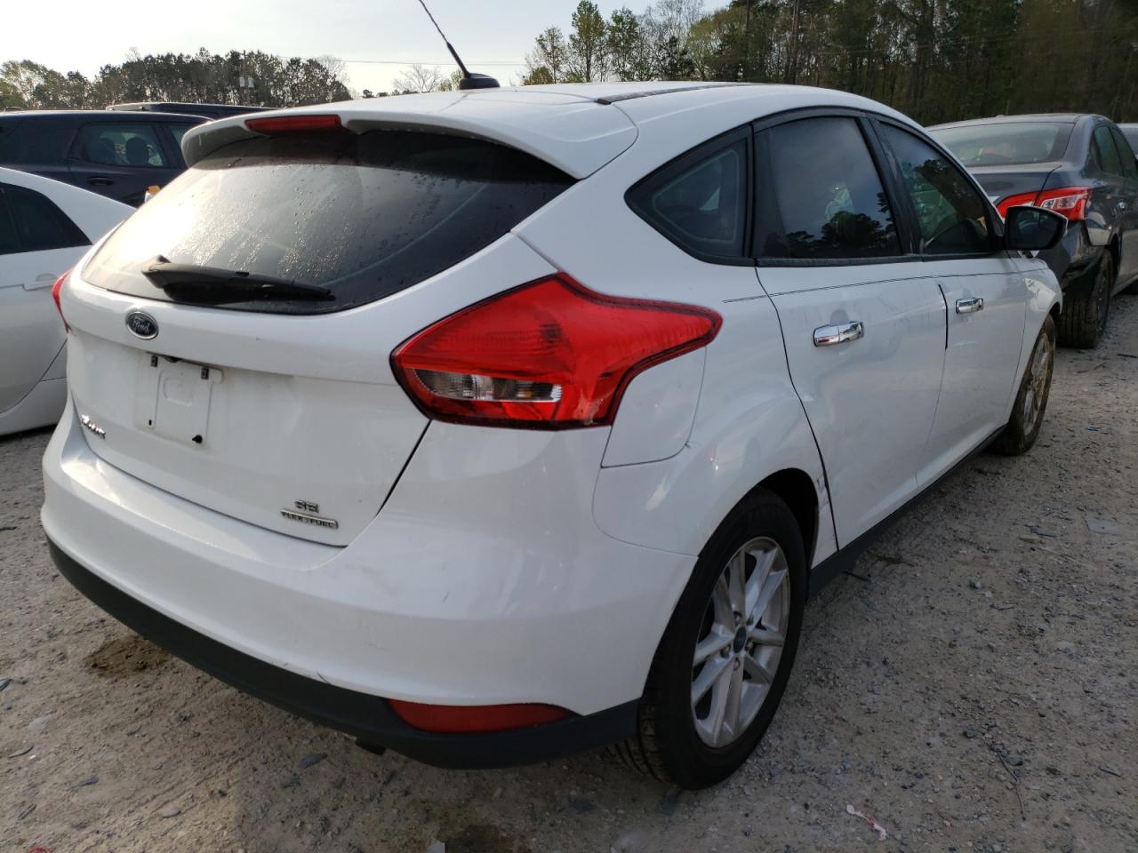 Photo 4 from auction – 2016 FORD FOCUS SE with VIN 1FADP3K26GL284035