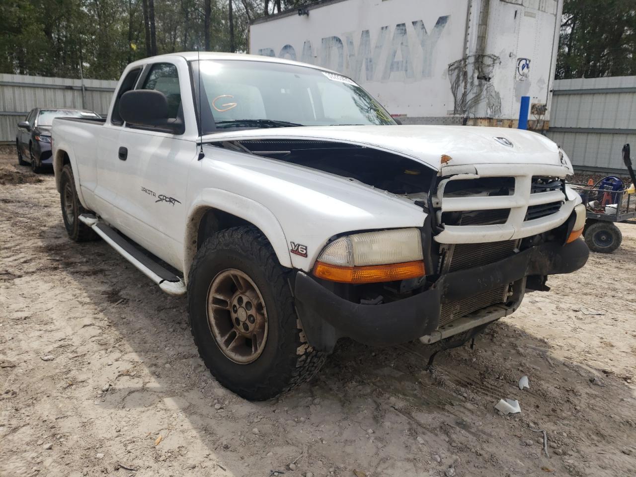 DODGE DAKOTA 2000 with VIN 1B7GL22X3YS568268 - Photo from auction