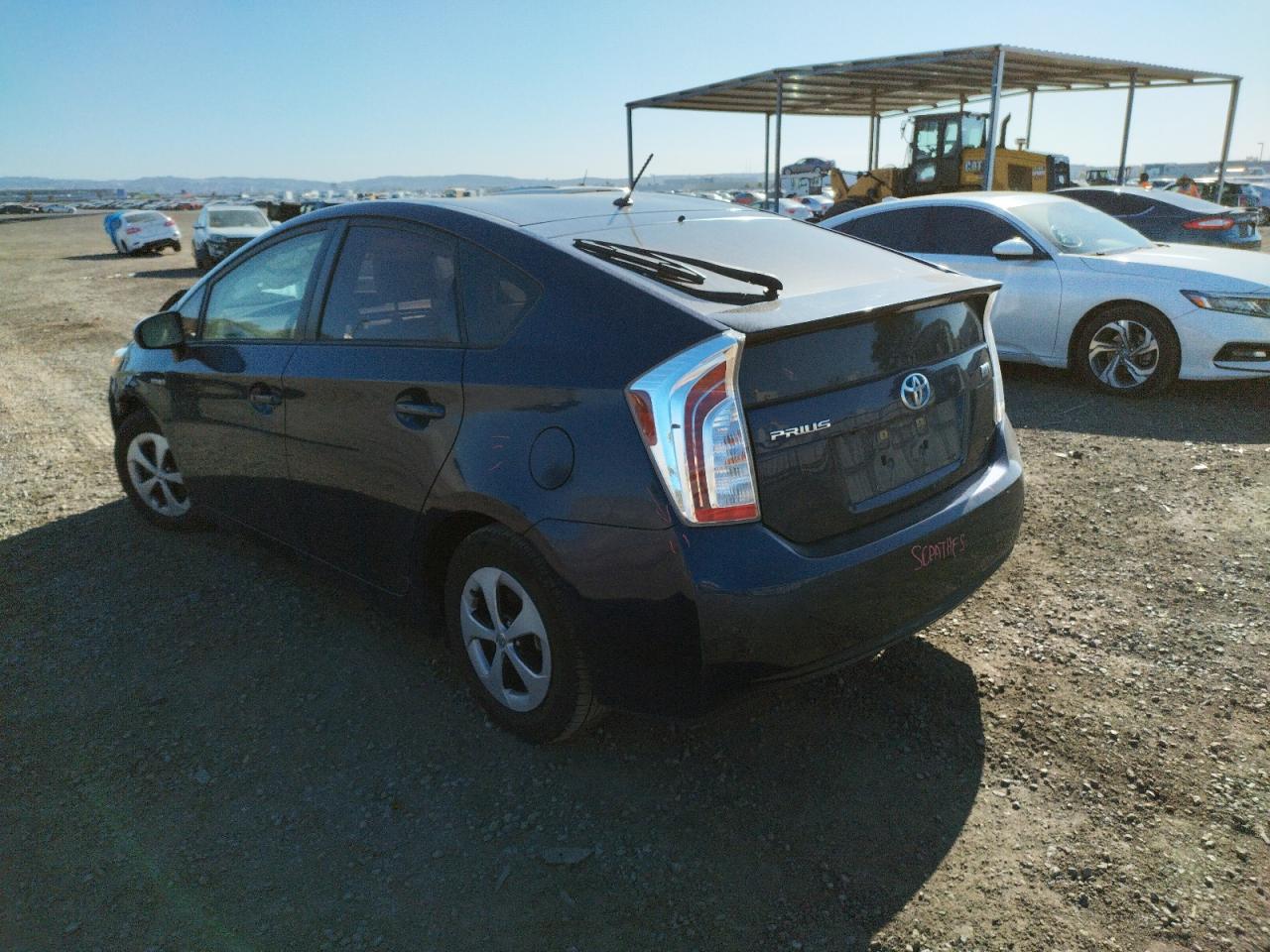 Photo 3 from auction – 2015 TOYOTA PRIUS with VIN JTDKN3DU7F1932546