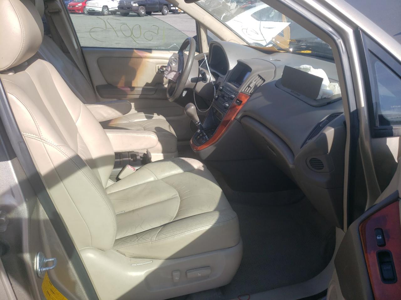 Photo 5 from auction – 2002 LEXUS RX 300 with VIN JTJGF10UX20140854